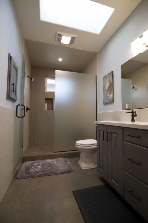 Avila Beach House Room photo