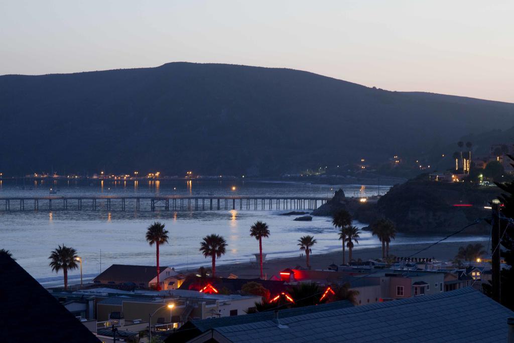 Avila Beach House Room photo